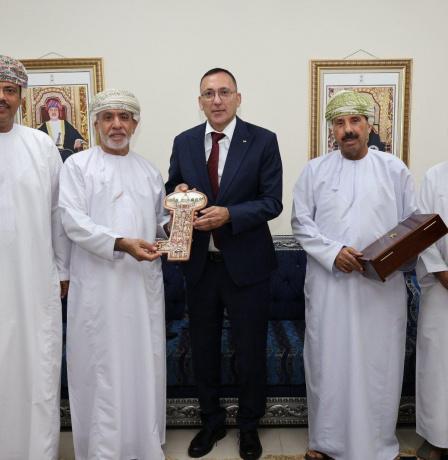 السفير الرويضي يلتقي جمعية الصحفيين العُمانية ويطلعها على الأوضاع في فلسطين