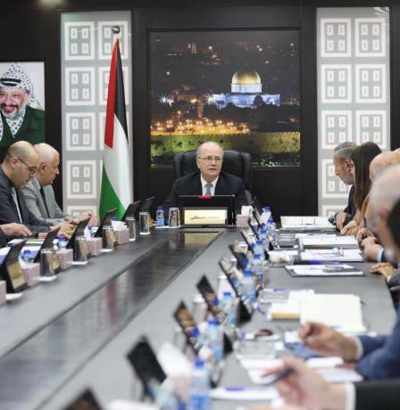 قرارات مجلس الوزراء: جهود مستمرة لتأمين دفعة من رواتب الموظفين قريبا