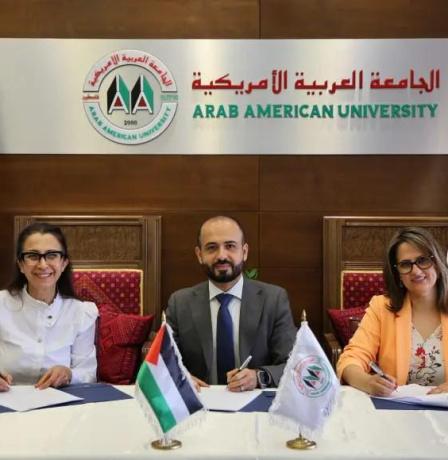 الجامعة العربية الأمريكية وجمعية التمكين الاقتصادي والاجتماعي الخيرية وشركة راية للإعلام والنشر يوقّعون اتفاقية شراكة لإطلاق مشروع “مسارات إعلامية”