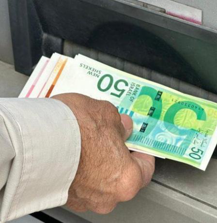 بنك إسرائيل يخفض سعر الفائدة إلى 3.75%