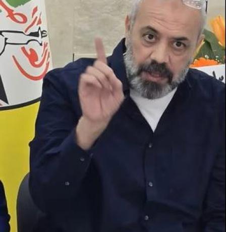 القائد لا يغادر الميدان