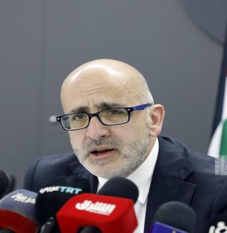 وزير المالية: إطلاق تجريبي لتطبيق "يبوس" منتصف حزيران وتوفيره لجميع الموظفين قبل نهاية الشهر
