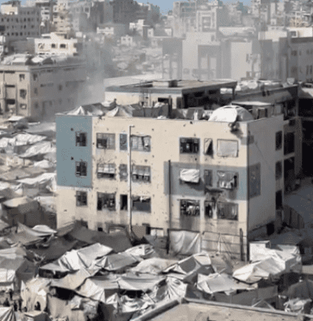 6 شهداء و15 إصابة جراء قصف الاحتلال مخيم للنازحين غرب غزة