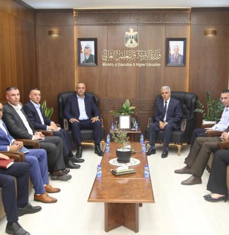الوزير برهم يلتقي اللواء البوريني لبحث الترتيبات الخاصة بامتحانات الثانوية العامة