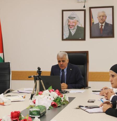 التربية تعقد اجتماعاً خاصاً بالمدارس الصيفية