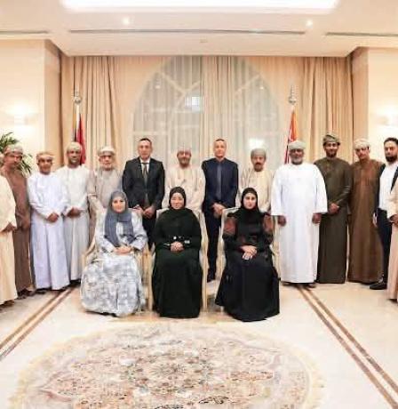 السفير الرويضي يلتقي جمعية الصحفيين العُمانية ويطلعهم على الأوضاع في فلسطين