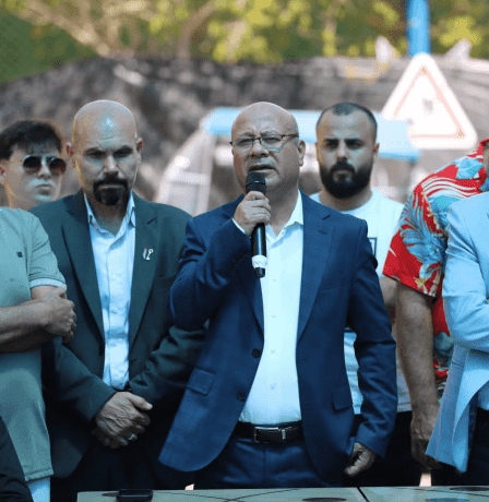 ابو هولي يتفقد مستشفى الأونروا في قلقيلية ويبحث مع المحافظ آليات تطويره والدفاع عن تفويض الوكالة