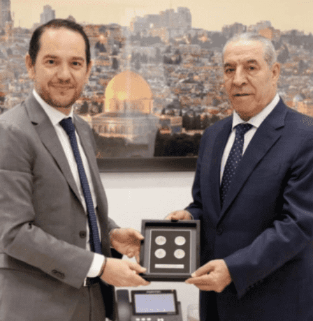 الشيخ يستقبل القنصل العام الفرنسي وممثلة الكونفدرالية السويسرية في لقاءين وداعيين