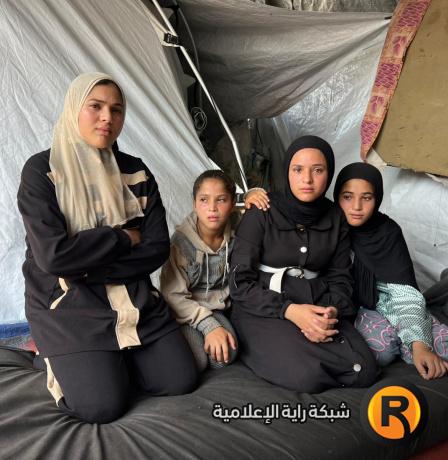 أثقل من العمر.. طفلة تعيل أسرتها