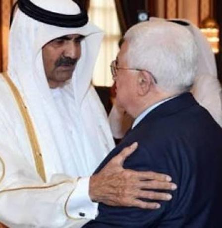 فلسطين: تنكيس الأعلام على المقرات والمؤسسات الرسمية لمدة 3 أيام حدادا على وفاة الأمير حمد بن خليفة