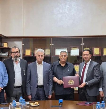 "فلسطين الأهلية" توقع اتفاقية لدعم 100 طالب مقدسي مع المؤتمر الوطني ووكالة بيت مال القدس