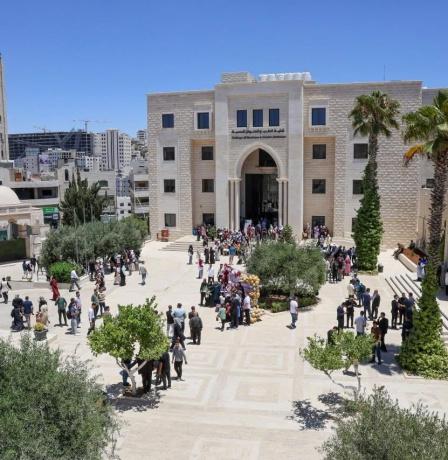 خاص | جامعة الخليل تكشف عن نظام الدراسة الجديد والبرامج الأكاديمية