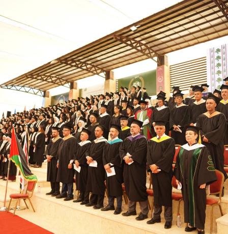 جامعة بيرزيت تبدأ مراسم تخريج الفوج الحادي والخمسين من طلبتها