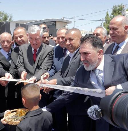وزير الصناعة يفتتح فعاليات النسخة السابعة من معرض الغذاء في فلسطين 2026