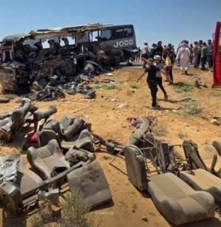 مصرع 35 شخصا وإصابة 30 آخرين إثر حادث سير مروع في سوريا