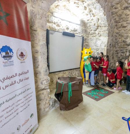 ورش الرسم وقراءة القصص تستقطب الأطفال في المدرسة الصيفية بجمعية سيدة البشارة بالقدس