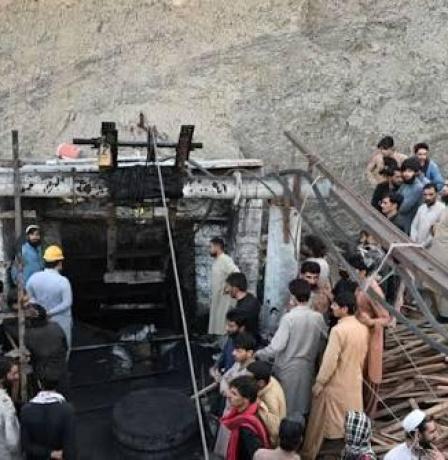 مصرع 34 شخصا إثر انفجار في منجم فحم غرب باكستان