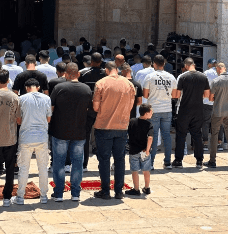70 ألف مصل أدوا صلاة الجمعة في المسجد الأقصى