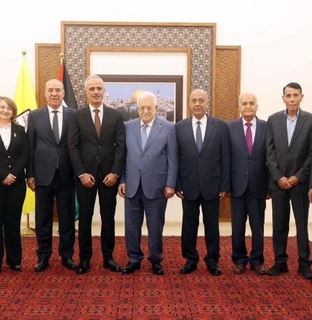 رئيس المحكمة الحركية لـ"فتح" وأعضاؤها يؤدون اليمين القانونية أمام الرئيس