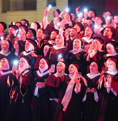 جامعة القدس تختتم فعاليات حفل تخريج الفوج الخامس والأربعين