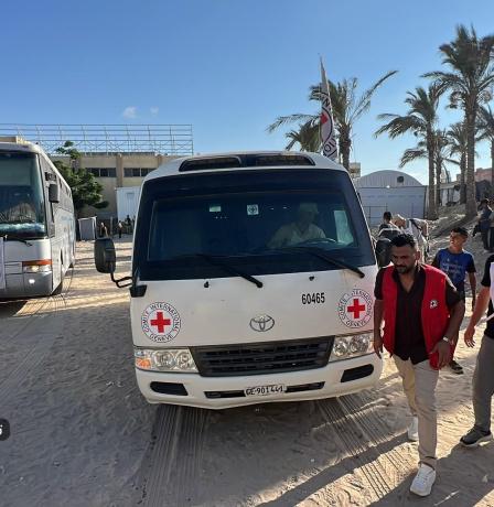  الاحتلال يُفرج عن 37 معتقلا بينهم سيدة من قطاع غزة