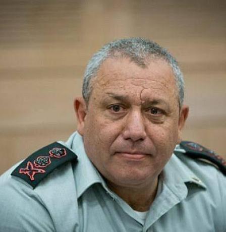 استطلاع: آيزنكوت يوسع الفارق مع نتنياهو والتمثيل العربي 14 مقعدا