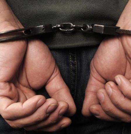 مباحث رام الله تكشف ملابسات سرقة أحد المنازل وإحراقه