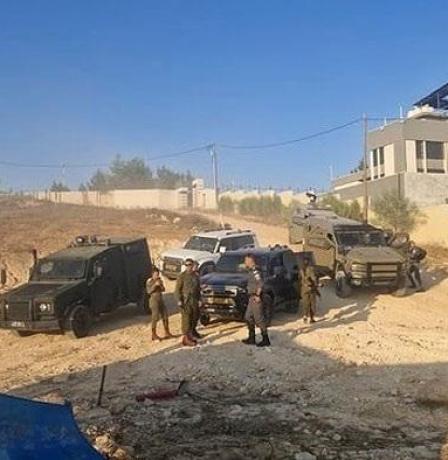 كاتس يوعز بنقل صلاحيات إنفاذ القانون على المستوطنين من الجيش إلى الشرطة