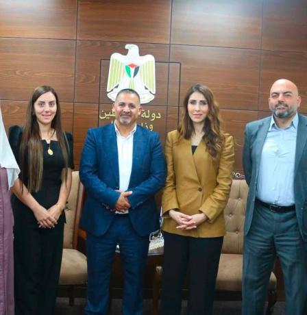 "وزارة العمل "و"جو جلوبال" تتفقان على تطوير برامج تدريبية متخصصة في الذكاء الاصطناعي والأمن السيبراني وتوسيع فرص التشغيل للشباب.