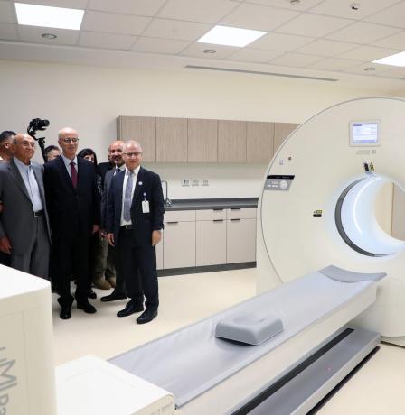 مستشفى النجاح الوطني الجامعي يفتتح قسم العلاج الإشعاعي التابع لمركز النجاح للسرطان