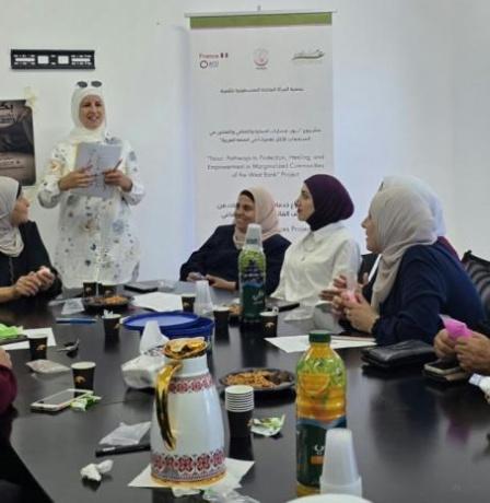 جمعية المرأة العاملة تعزز تمكين النساء في كفر نعمة عبر سلسلة ورشات للدعم النفسي والاجتماعي والتوعية القانونية
