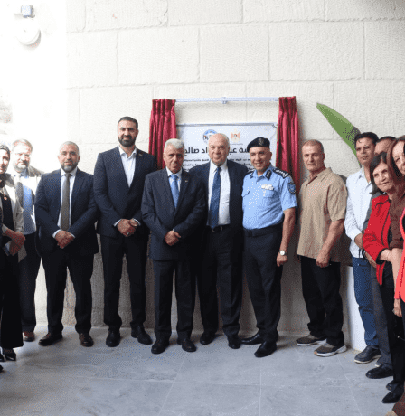 "التربية" وبلدية البيرة تفتتحان مدرسة عبد الجواد صالح