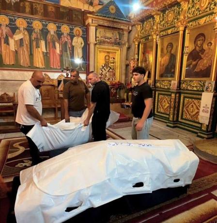 من بينهم سيدتان مسيحيتان.. خوري ينعى شهداء قصف الاحتلال فجرا في مدينة غزة