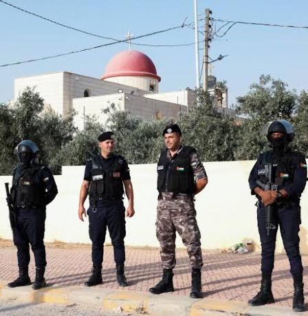 ارتفاع حصيلة ضحايا هجوم كنيسة الكرك بالأردن إلى 8 قتلى