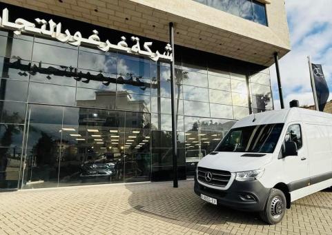 غرغور التجارية تطلق حملة مميزة على شاحنة النقل الأولى في فلسطين "سبرنتر"