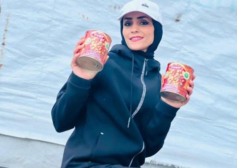 من داخل خيمة في غزة … مدربة تعيد بناء نادٍ رياضي من مخلفات الحرب