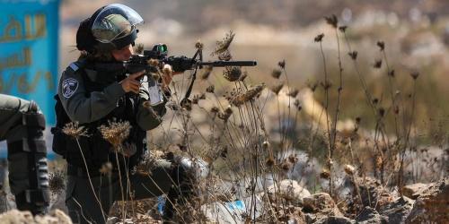 إصابة شاب برصاص الاحتلال في مخيم الفوار جنوب الخليل