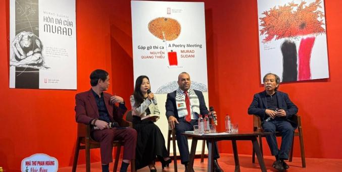 فيتنام تحتفي بإطلاق ديوانين يجسّدان معاناة شعبنا وصموده