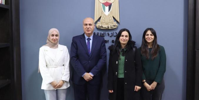 وزير الثقافة يبحث مع مدير مركز رواق للمعمار الشعبي التعاون المشترك