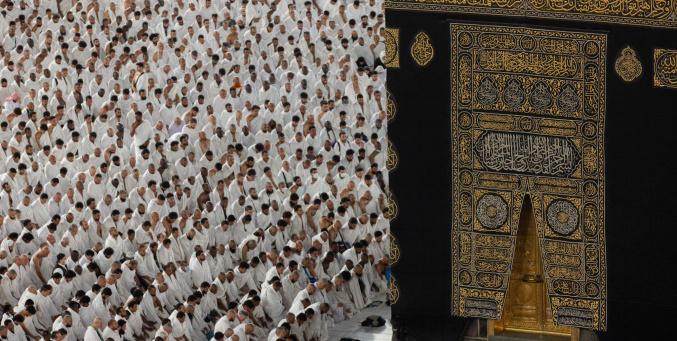 دعاء القنوت في الحرم المكي مكتوب كامل ليلة القدر 2026.. نص دعاء التهجد من المسجد الحرام (استمع)