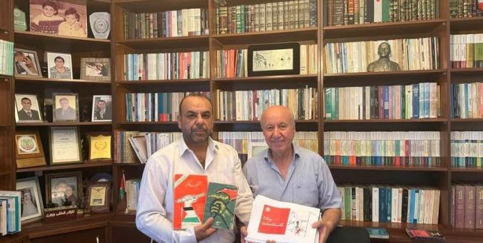 الاتحاد العام للكتّاب والأدباء يعرب عن دعمه للإعلامي عبد معروف بعد احتراق مكتبته