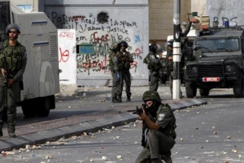 اعتقال 3 فتية وإصابة جندي إسرائيلي في المغير 