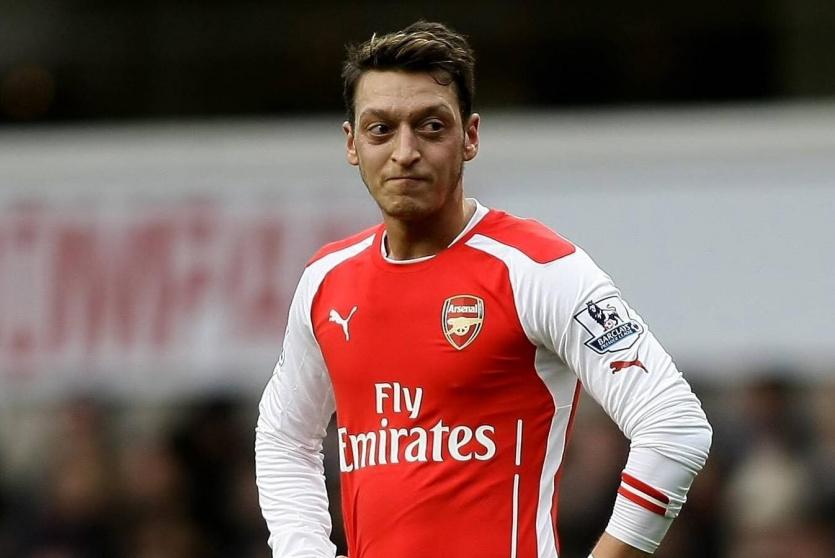 هل ينتقل مسعود أوزيل إلى برشلونة؟