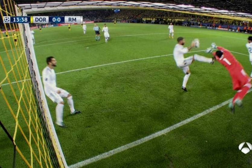 لمسة يد راموس تثير جدلا 