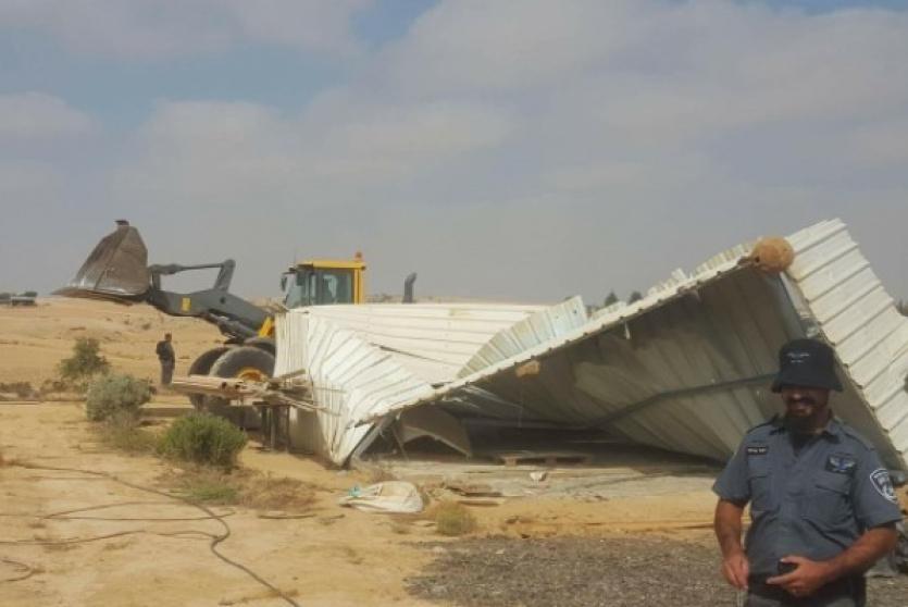 النقب: هدم 3 مساكن في قرية أبو القرينات 