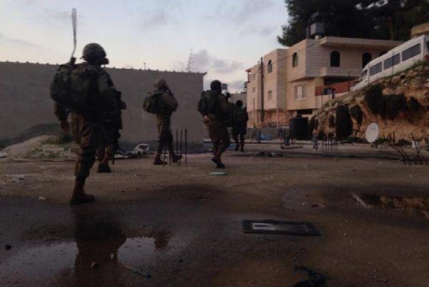  الاحتلال يشدد من إجراءاته العسكرية في الخليل 