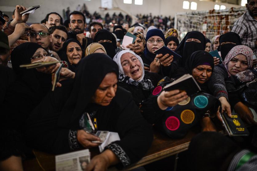 نساء من غزة في معبر رفح