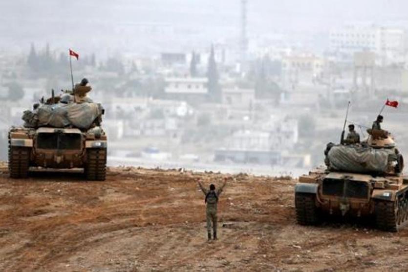 القوات التركية عبر الحدود مع سوريا 