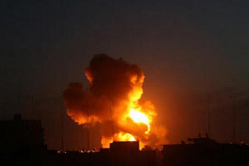 ارشيف- قصف اسرائيلي على غزة 