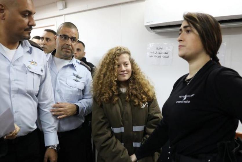 الفتاة عهد خلال جلسة لها في محكمة الاحتلال 